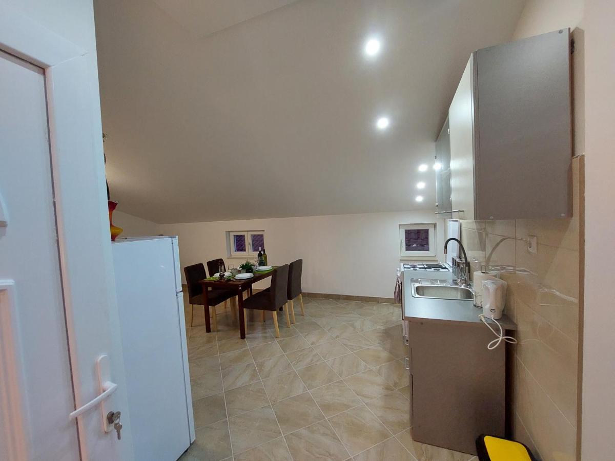 Apartman Ema Grebaštica Exterior foto